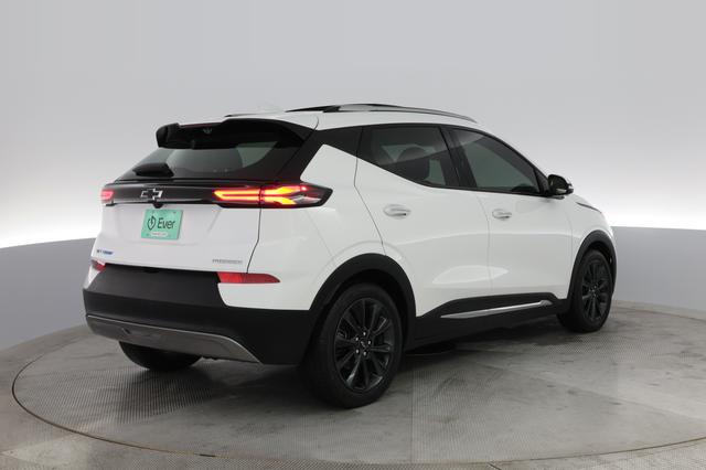 2022 Chevrolet Bolt EUV — photo 2 of 26