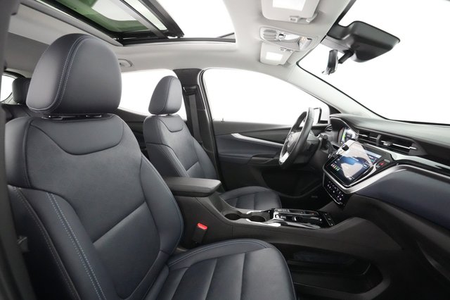 2022 Chevrolet Bolt EUV — photo 17 of 26