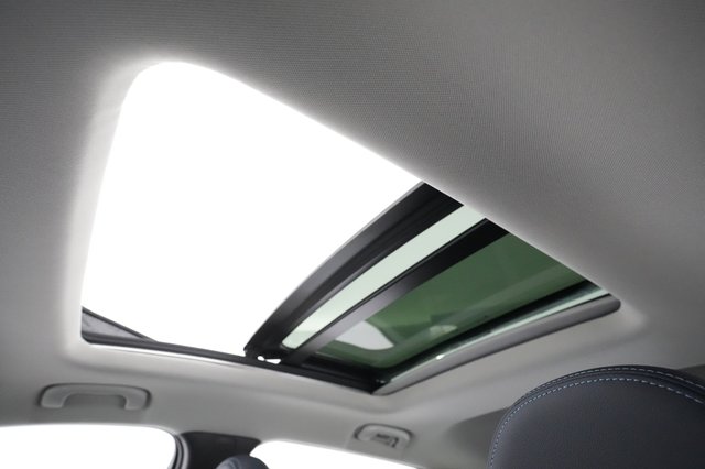 2022 Chevrolet Bolt EUV — photo 18 of 26