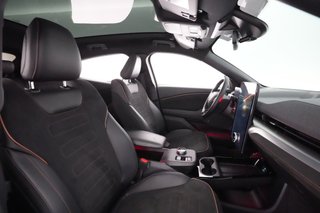 2022 Ford Mustang Mach-E — photo 17 of 38