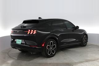 2022 Ford Mustang Mach-E — photo 2 of 38