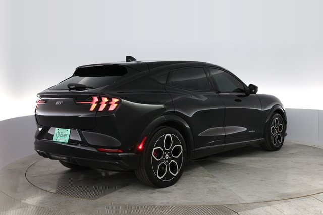 2022 Ford Mustang Mach-E — photo 2 of 38
