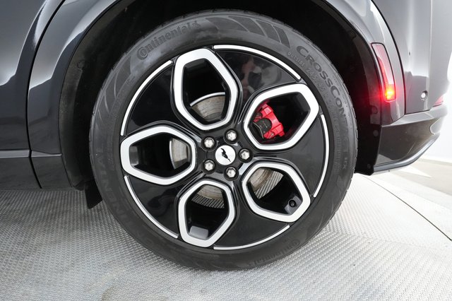 2022 Ford Mustang Mach-E — photo 12 of 38