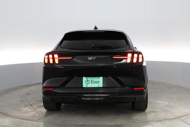 2022 Ford Mustang Mach-E — photo 8 of 38