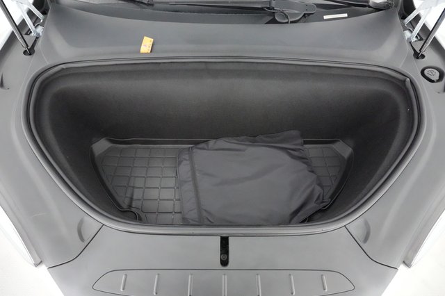 2019 Tesla Model X — photo 19 of 41