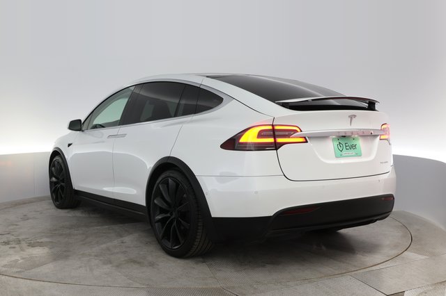 2019 Tesla Model X — photo 9 of 41