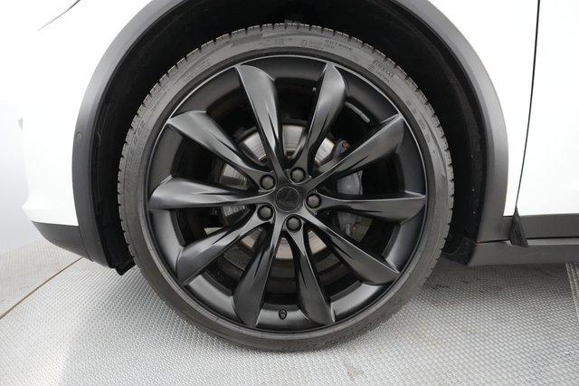 2019 Tesla Model X — photo 11 of 41