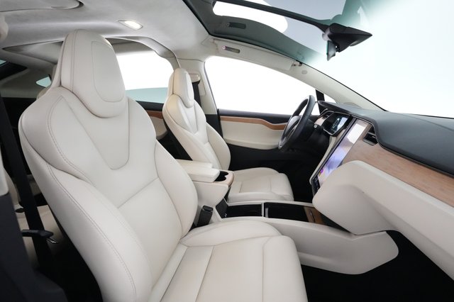 2019 Tesla Model X — photo 17 of 41