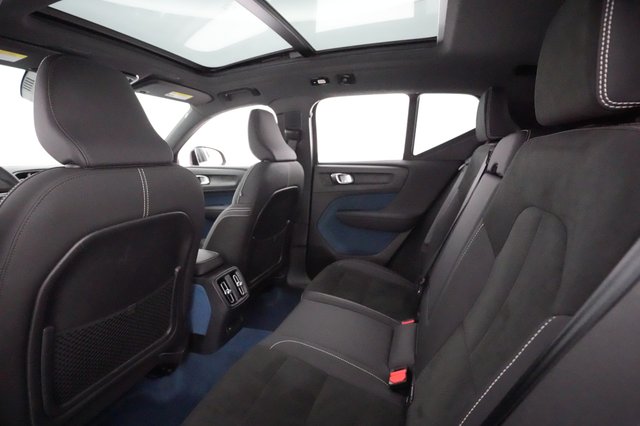 2023 Volvo XC40 Recharge — photo 16 of 30