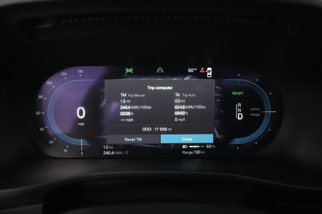 2023 Volvo XC40 Recharge — photo 4 of 30