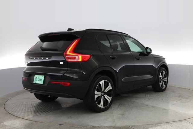 2023 Volvo XC40 Recharge — photo 2 of 30