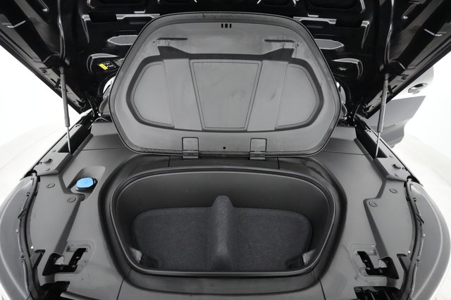 2023 Volvo XC40 Recharge — photo 20 of 30