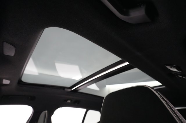 2023 Volvo XC40 Recharge — photo 18 of 30