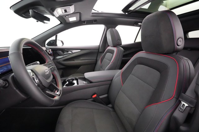 2024 Chevrolet Blazer EV — photo 2 of 23