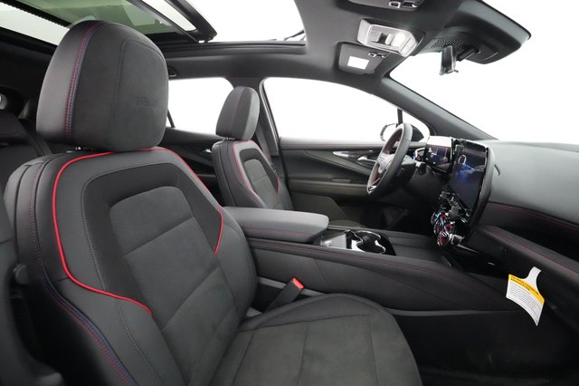2024 Chevrolet Blazer EV — photo 19 of 23