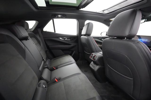 2024 Chevrolet Blazer EV — photo 4 of 23