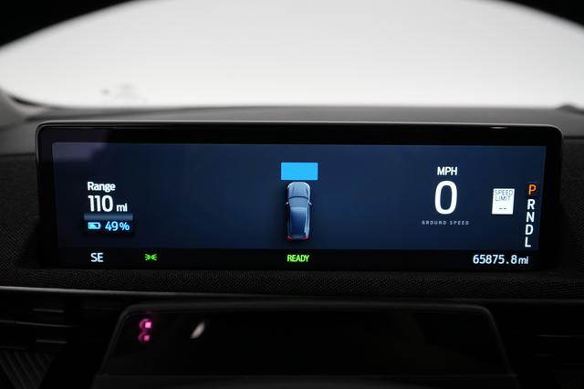 2022 Ford Mustang Mach-E — photo 4 of 34