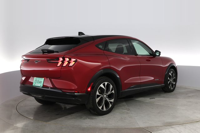 2022 Ford Mustang Mach-E — photo 2 of 34