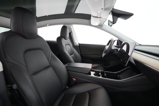 2020 Tesla Model Y — photo 17 of 38