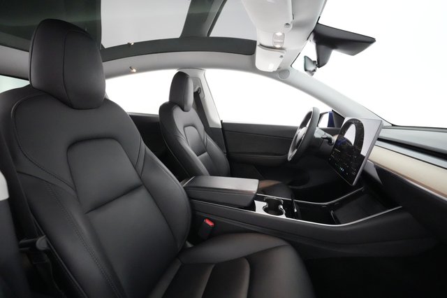 2020 Tesla Model Y — photo 17 of 38