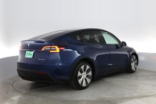 2020 Tesla Model Y — photo 2 of 38