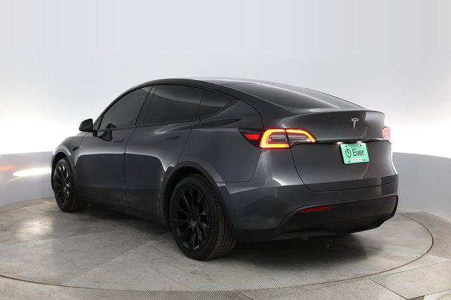 2021 Tesla Model Y — photo 9 of 33