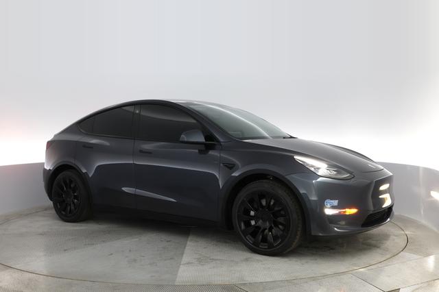 2021 Tesla Model Y — photo 7 of 33