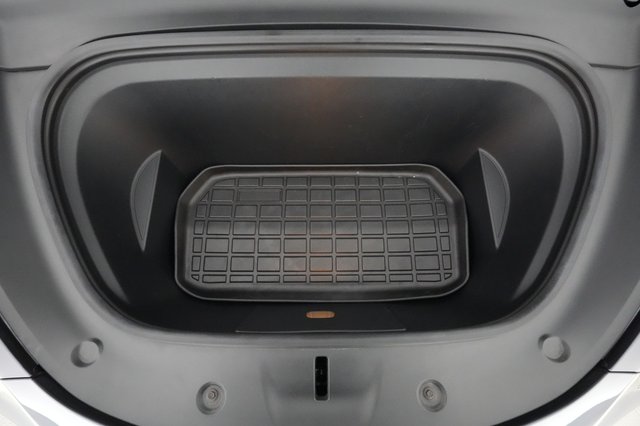 2021 Tesla Model Y — photo 20 of 33
