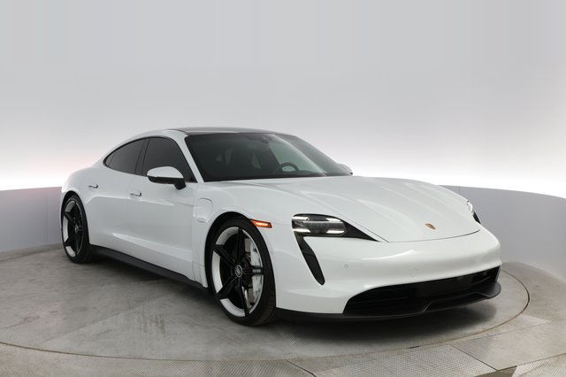 2020 Porsche Taycan — photo 4 of 24