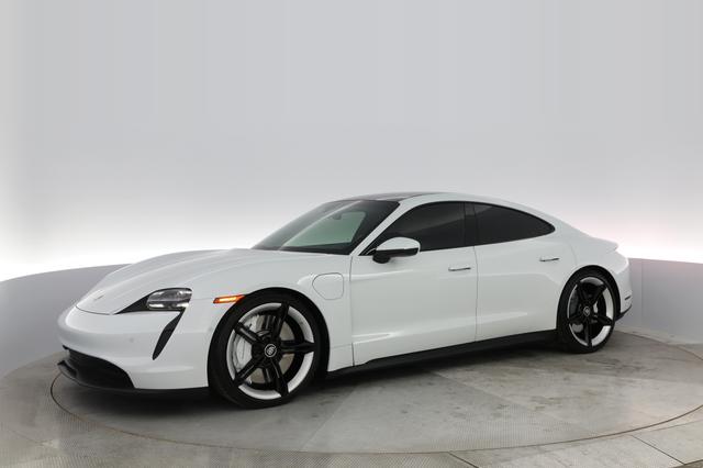 2020 Porsche Taycan — photo 8 of 24