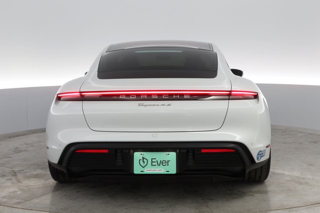 2020 Porsche Taycan — photo 6 of 24