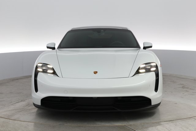 2020 Porsche Taycan — photo 3 of 24
