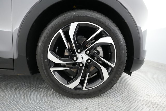 2022 Chevrolet Bolt EV — photo 13 of 26