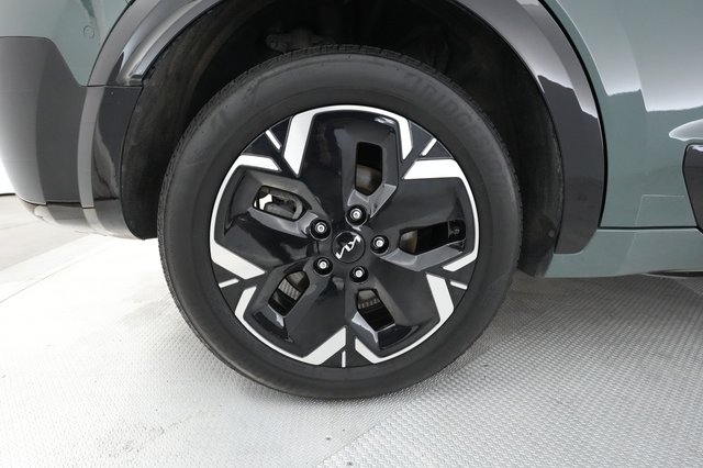 2023 Kia Niro EV — photo 14 of 39