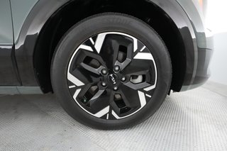 2023 Kia Niro EV — photo 13 of 39