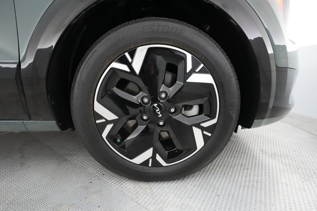 2023 Kia Niro EV — photo 13 of 39