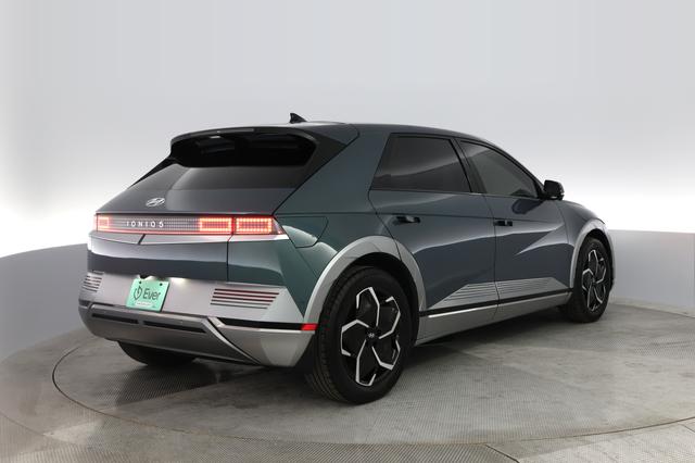 2023 Hyundai IONIQ 5 — photo 2 of 26