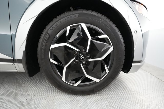 2023 Hyundai IONIQ 5 — photo 13 of 26