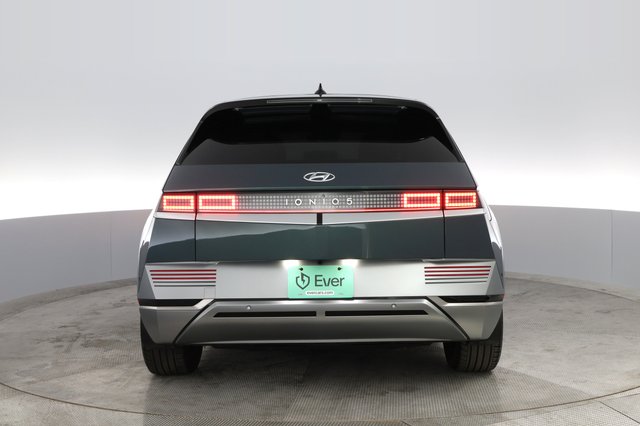 2023 Hyundai IONIQ 5 — photo 8 of 26