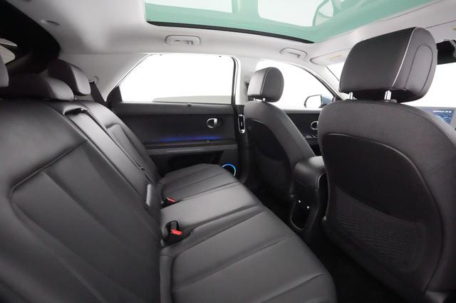 2023 Hyundai IONIQ 5 — photo 3 of 26
