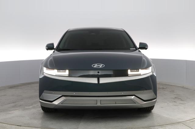 2023 Hyundai IONIQ 5 — photo 5 of 26