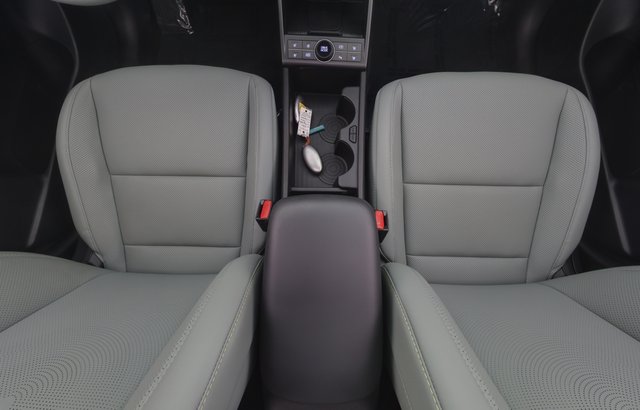 2024 Hyundai Kona — photo 17 of 27