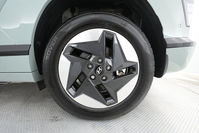 2024 Hyundai Kona — photo 13 of 27