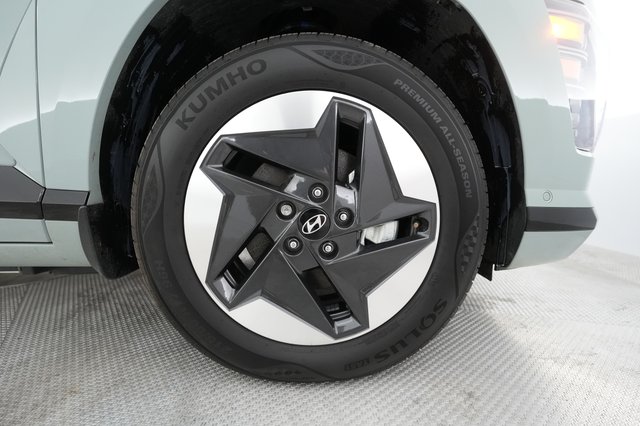 2024 Hyundai Kona — photo 14 of 27