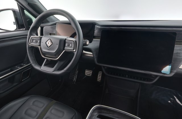 2022 Rivian R1S — photo 3 of 13