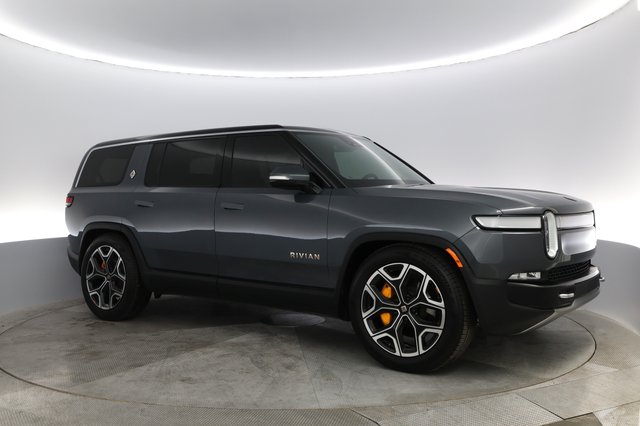 2022 Rivian R1S — photo 7 of 13