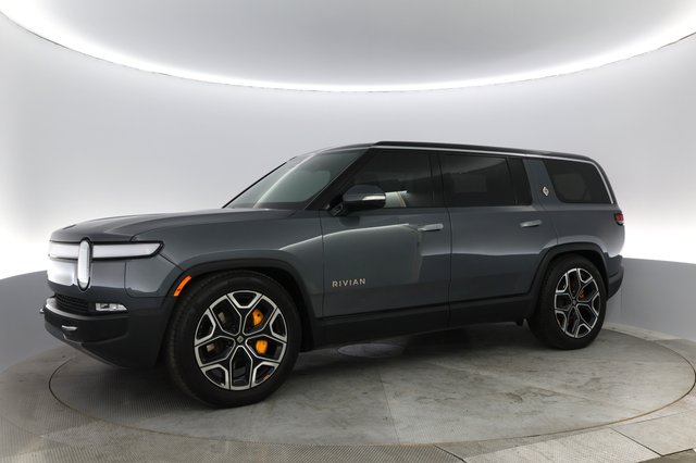 2022 Rivian R1S — photo 11 of 13