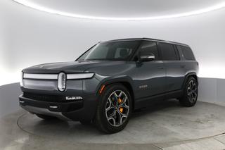2022 Rivian R1S — VIN 7PDSGABLXNN000690