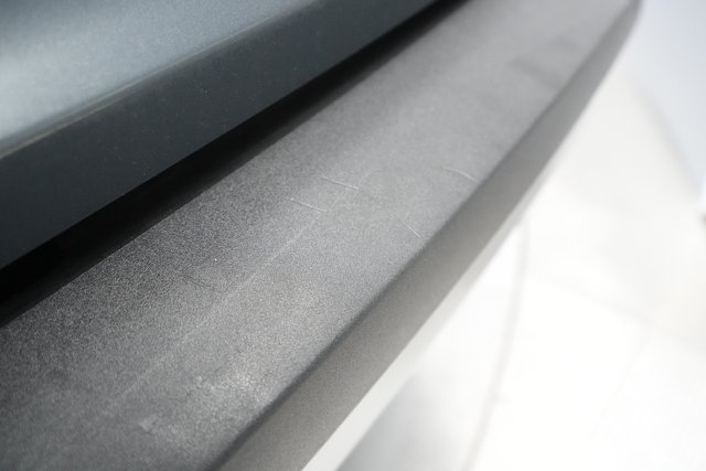 2022 Rivian R1S — photo 32 of 49