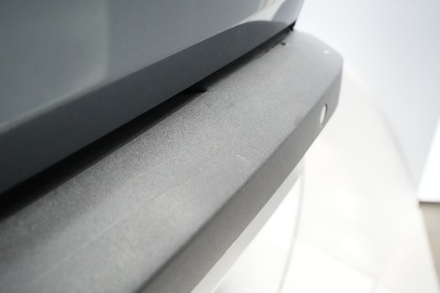 2022 Rivian R1S — photo 33 of 49